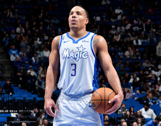 云开体育-萨格斯15+11+11生涯首次三双 魔术20分大胜交锋9连胜篮网